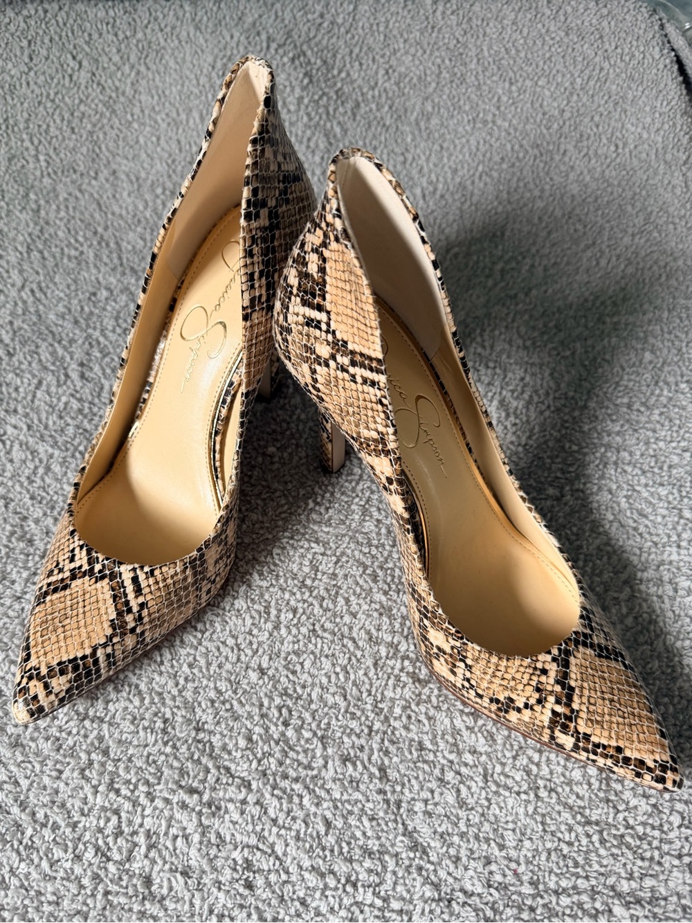 Jessica Simpson Beige Snake-Print Pointed Toe Pumps